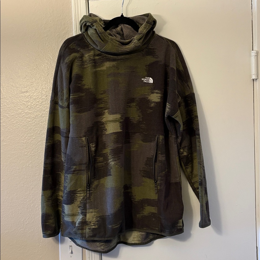 The North Face women’s fleece pullover Large